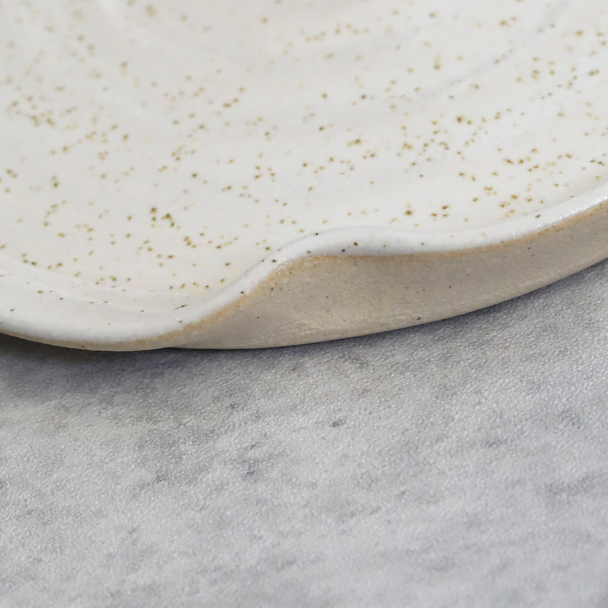 Pepper White Classic Spoon Rest