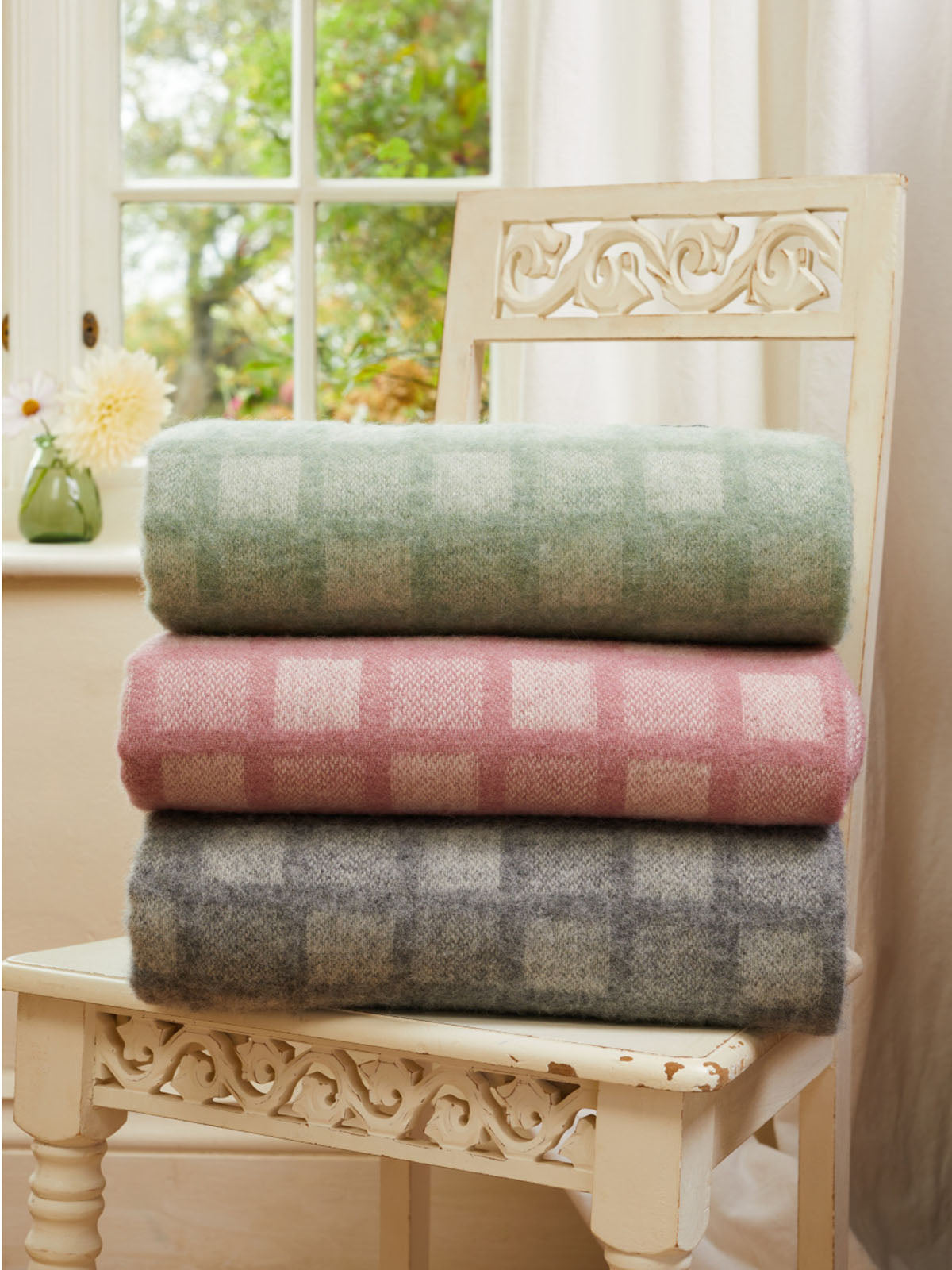 Manhattan Pure New Wool Throws