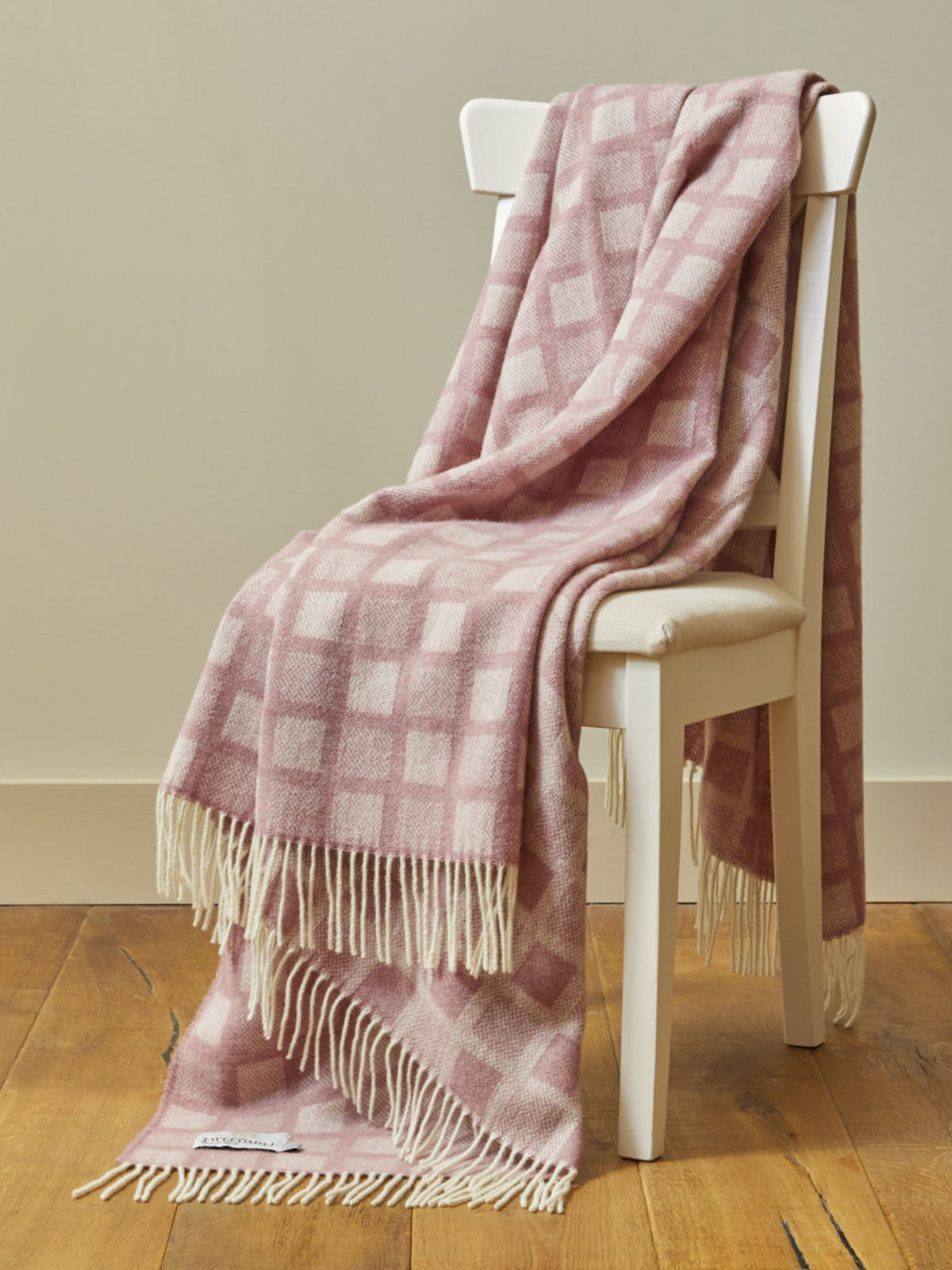 Manhattan Pure New Wool Throws