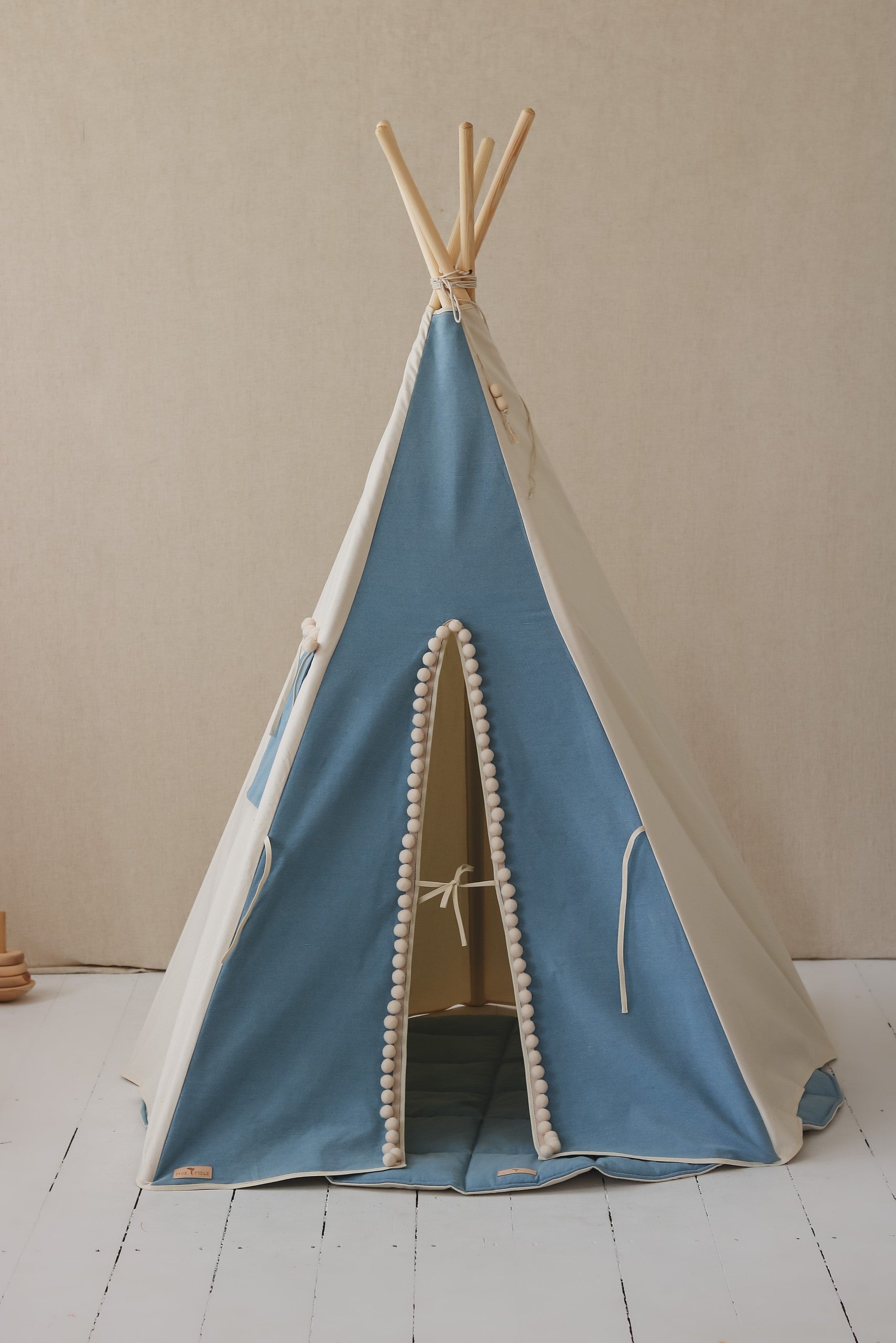 Adventure Teepee Tent with Pompoms