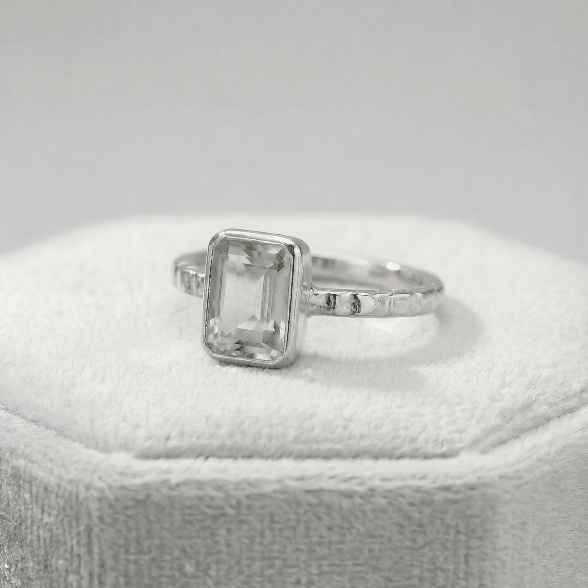 Tidewashed Green Quartz Ring - Octagonal Gemstone &amp; Hammered Band