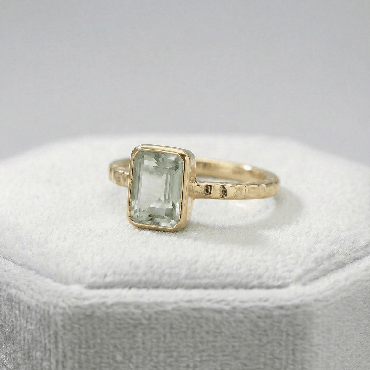 Tidewashed Green Quartz Ring - Octagonal Gemstone &amp; Hammered Band